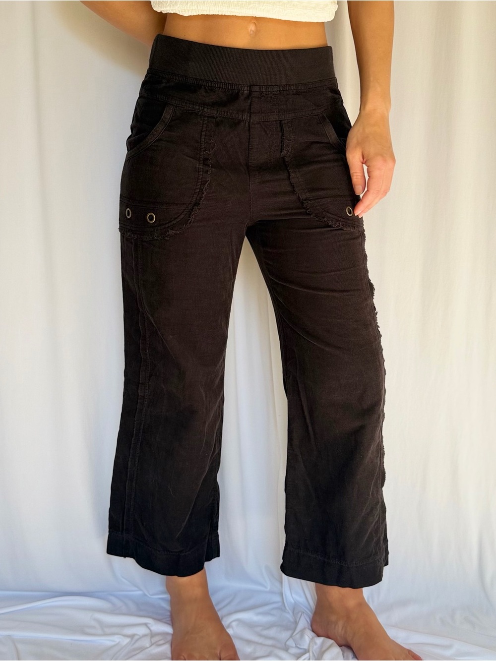 Y2K Wearables Black Crop Cargo Utility Capri Corduroy Pants Women’s XS